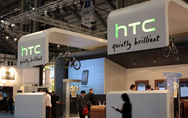 Cel Mai Nou Telefon Htc E Leit Iphone Foto
