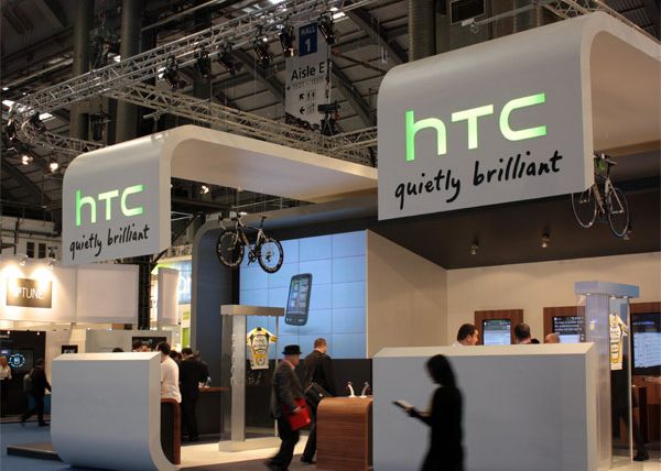 Cel Mai Nou Telefon Htc E Leit Iphone Foto