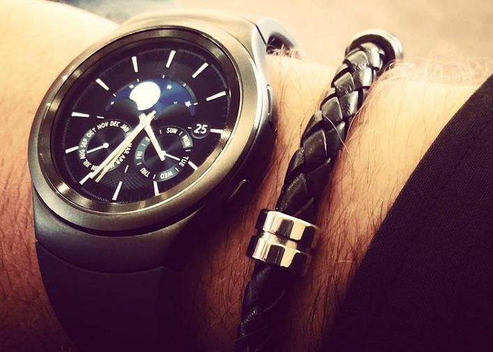 Imagine Cu Unul Dintre Cele Mai Asteptate Device Uri Din 2015 Ce Pregateste Samsung In Lupta Cu Apple