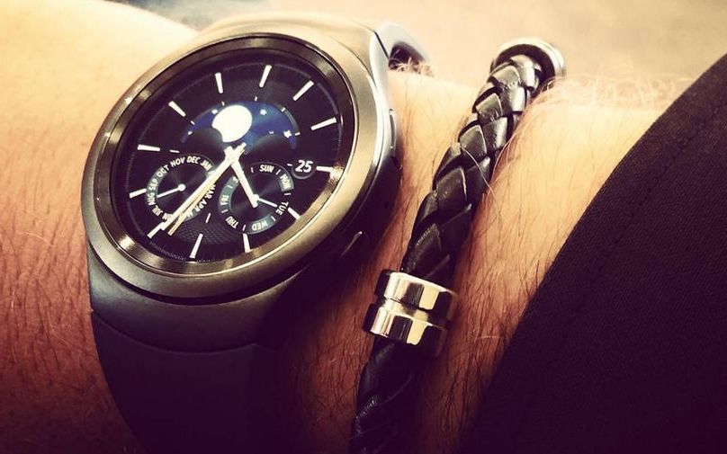 Imagine Cu Unul Dintre Cele Mai Asteptate Device Uri Din 2015 Ce Pregateste Samsung In Lupta Cu Apple