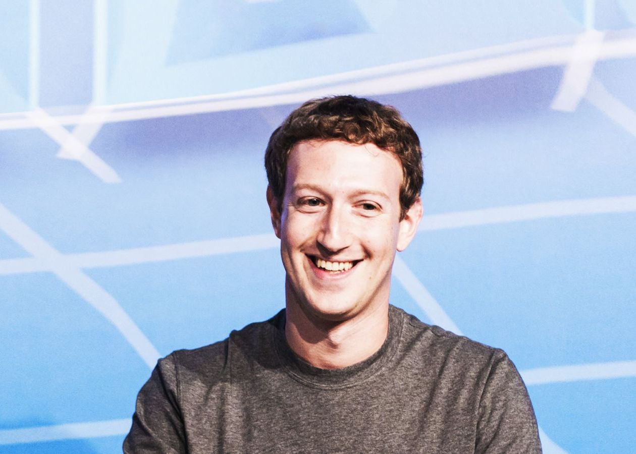 Record absolut! Facebook a anuntat ca, in premiera, 1 miliard de oameni au intrat pe site intr-o singura zi E Incredibil Cati Oameni Au Putut Intra Pe Facebook Intr O Singura Zi