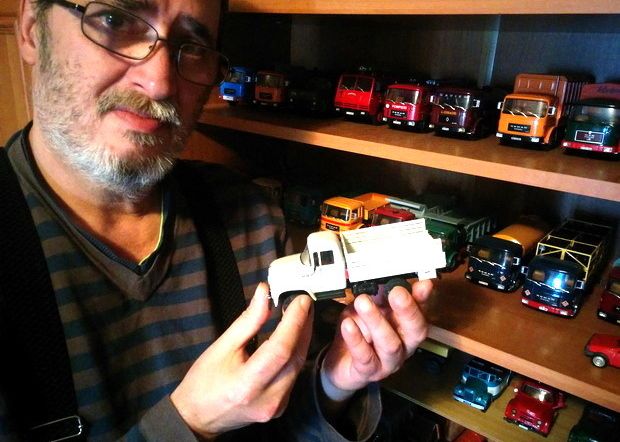 Un Roman Readuce La Viata Masinile Vechi Ale Tarii Cu Ajutorul Unei Imprimante 3d Are O Campanie Pe Indiegogo