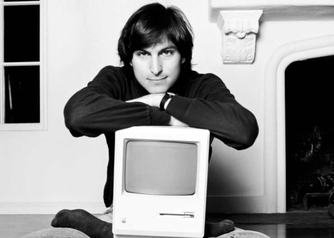 “Steve Jobs n-avea habar de tehnologie!” Cine spune asta Ldquo Steve Jobs Nu A Avut Niciun Rol In Proiectarea Primelor Calculatoare Apple Rdquo Cine Spune Asta