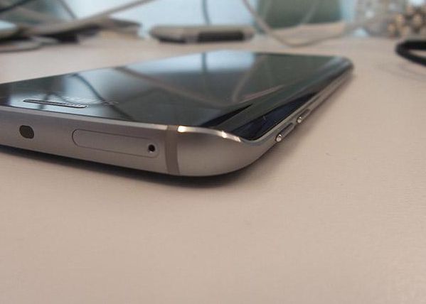 Samsung Pregateste Primul Telefon Din Lume Cu 6gb De Ram Anuntul Facut De Companie