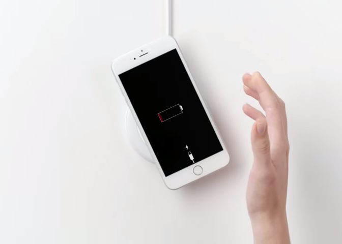 Samsung rade de Apple intr-o noua reclama! Au lansat-o imediat dupa ce a aparut iPhone 6s Samsung Se Leaga Iar De Noile Iphone Uri Intr O Reclama Video