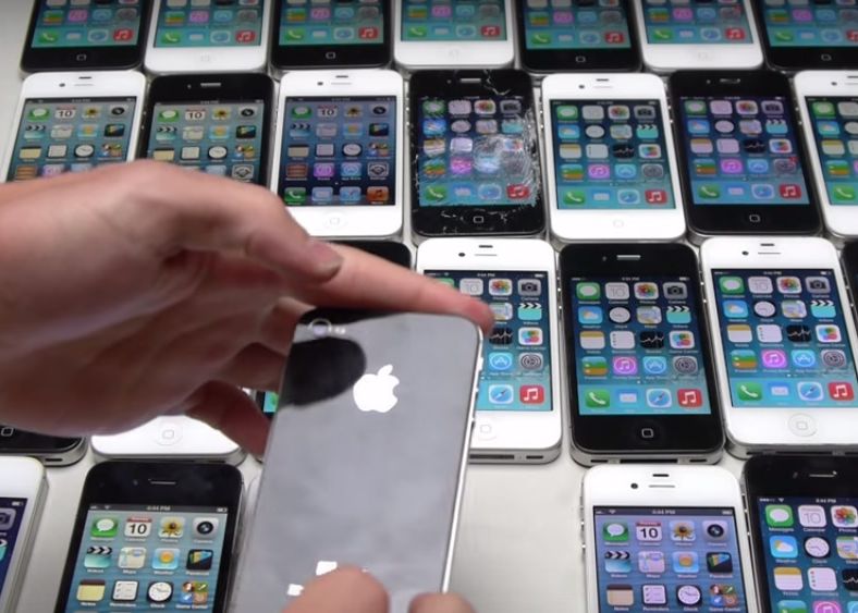 30 De Iphone Uri Si Un Ciocan Ce Se Intampla In Doar Cateva Minute Video