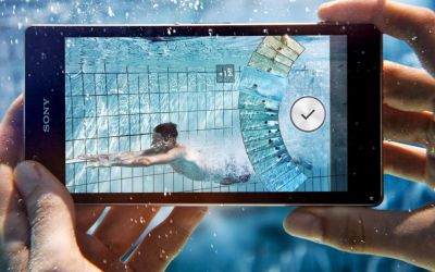 Sony le cere utilizatorilor de Xperia sa nu-si mai bage telefoanele in apa