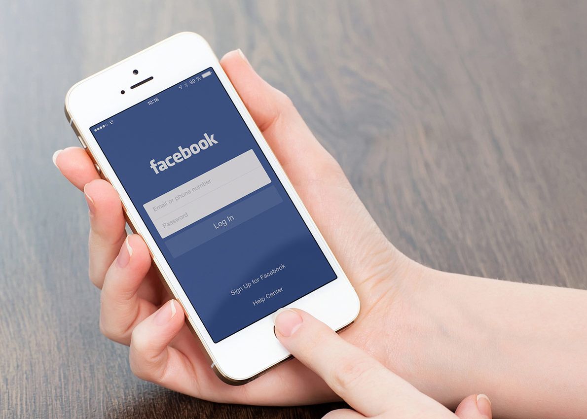 A Intrat Pe Contul De Facebook Al Fiicei Lui Si S A Ingrozit Ce A Descoperit Tatal