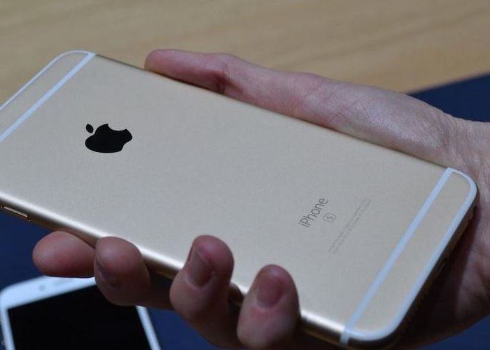 10 Lucruri Pe Care Trebuie Sa Le Stii In Aceasta Saptamana Apple A Vandut Toate Unitatile De Iphone 6s