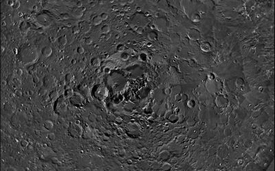 Descoperire incredibila realizata de cercetatori dupa ce au facut 32.000 de poze cu Luna! Ce se afla in imagini