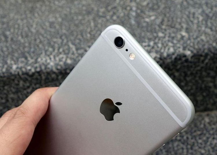 Camera noului iPhone 6s nu impresioneaza. Pe ce loc se afla in clasament Camera Noului Iphone 6s Nu Impresioneaza Nu Este La Fel De Buna Ca A Telefoanelor De Top Cu Android Pe