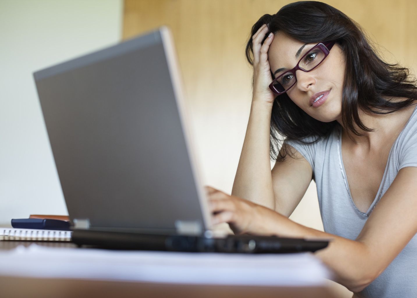 Intel Romanii Doresc Sa Isi Schimbe Calculatorul De Acasa La Cel Mult 4 Ani