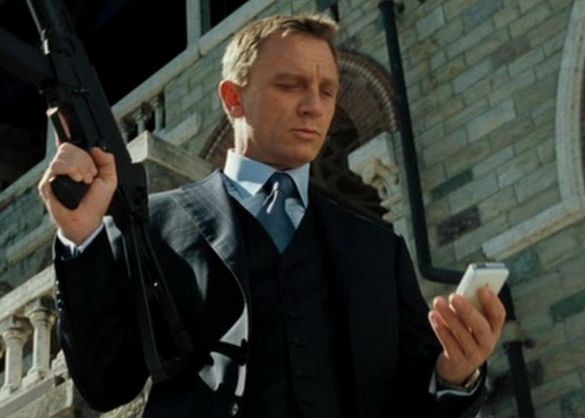 Ce telefon are James Bond in Spectre. Suma uriasa de bani primita de Daniel Craig pentru asta Ce Telefon Are James Bond In Spectre Suma Uriasa De Bani Primita De Daniel Craig Pentru Asta