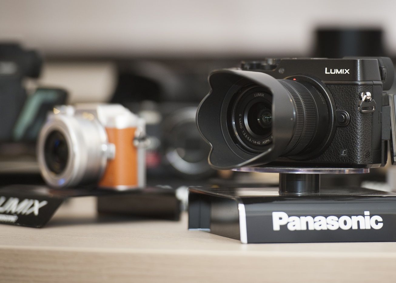 F64 Si Panasonic Lanseaza In Romania Cele Mai Noi Echipamente Lumix Gx8 Si Fz300