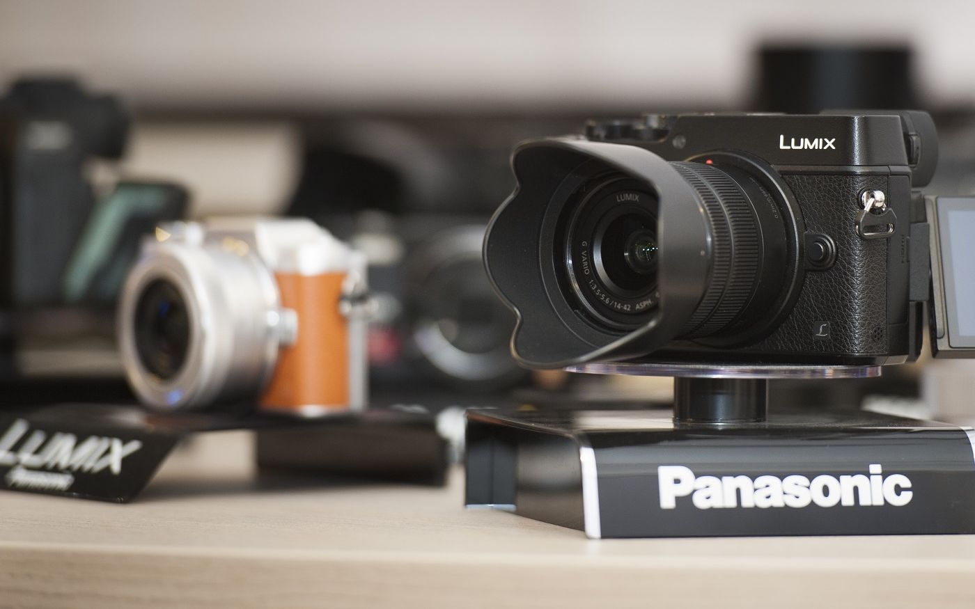 F64 Si Panasonic Lanseaza In Romania Cele Mai Noi Echipamente Lumix Gx8 Si Fz300