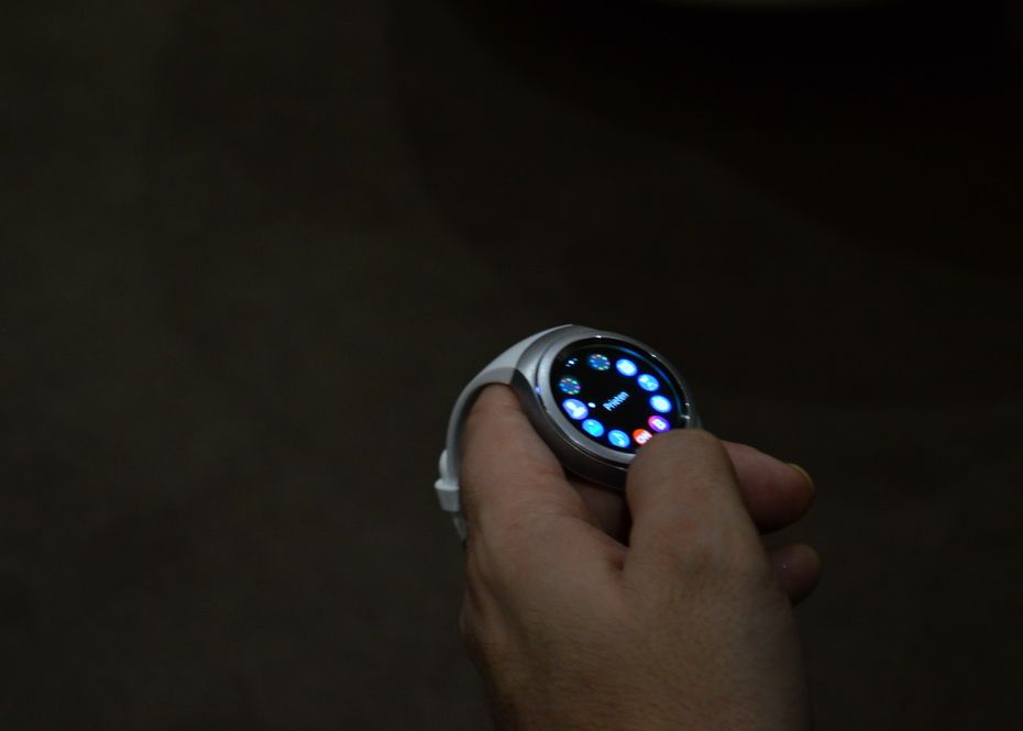 Cel Mai Asteptat Gadget Este Disponibil De Maine In Romania Cat Va Costa