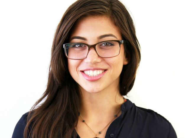 Facebook-ul crede ca sunt o terorista! Ce a patit o femeie din cauza faptului ca o cheama Isis Facebook Ul Crede Ca Sunt O Terorista Ce A Patit O Femeie Din Cauza Faptului Ca O Cheama Isis