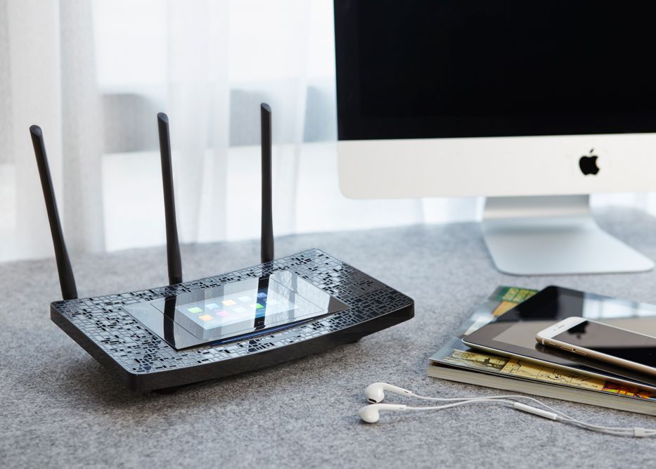 TP-LINK lanseaza primul router cu ecran tactil din Romania Tp Link Lanseaza Primul Router Cu Ecran Tactil Din Romania