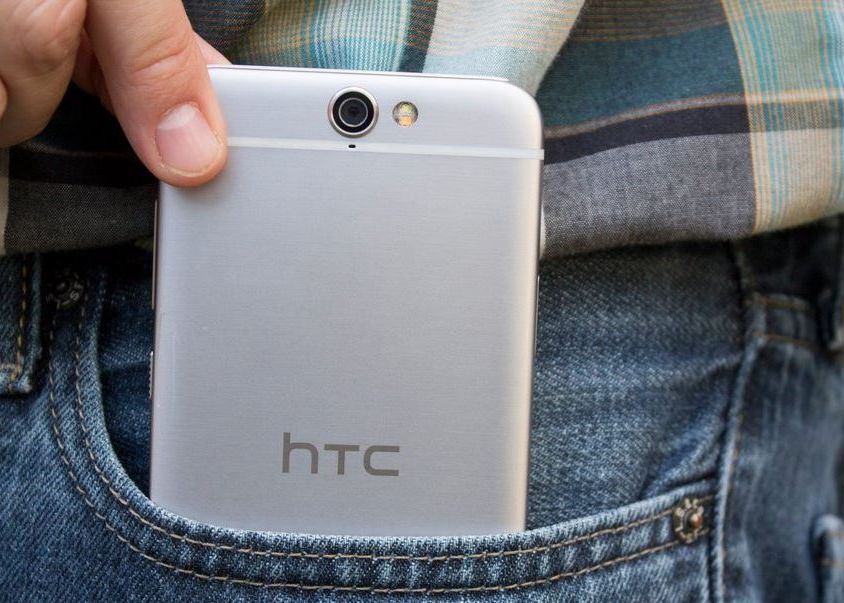 Cei De La Htc Au Fost Interzisi De Ce Nu Mai Pot Vinde Telefoane