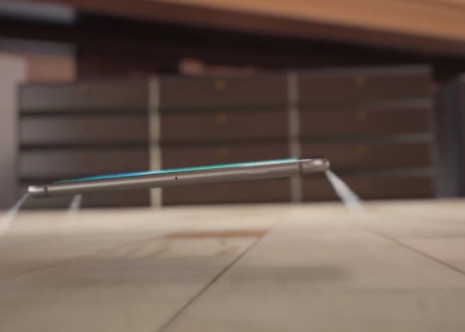 Asta Ar Fi Cea Mai Nebuna Functie Din Istoria Iphone Parasuta Ce Se Intampla Cand Scapi Telefonul Din