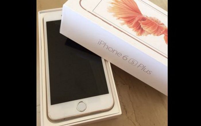 A crezut ca a primit un iPhone 6s Plus nou-nout. Ce a descoperit cand l-a scos din cutie A Crezut Ca A Primit Un Iphone 6s Plus Nou Nout Ce A Descoperit Cand L A Scos Din Cutie