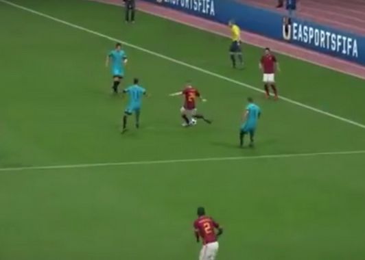 A recreat cele mai frumoase goluri din acest sezon de CL in FIFA 16! Cum i-a iesit reusita lui Florenzi cu Barca A Recreat Cele Mai Frumoase Goluri Din Acest Sezon De Champions League Cum I A Iesit Reusita Lui Florenzi