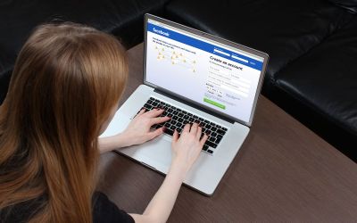 Toti facem aceste greseli uriase pe Facebook! Cum iti compromiti identitatea fara sa vrei