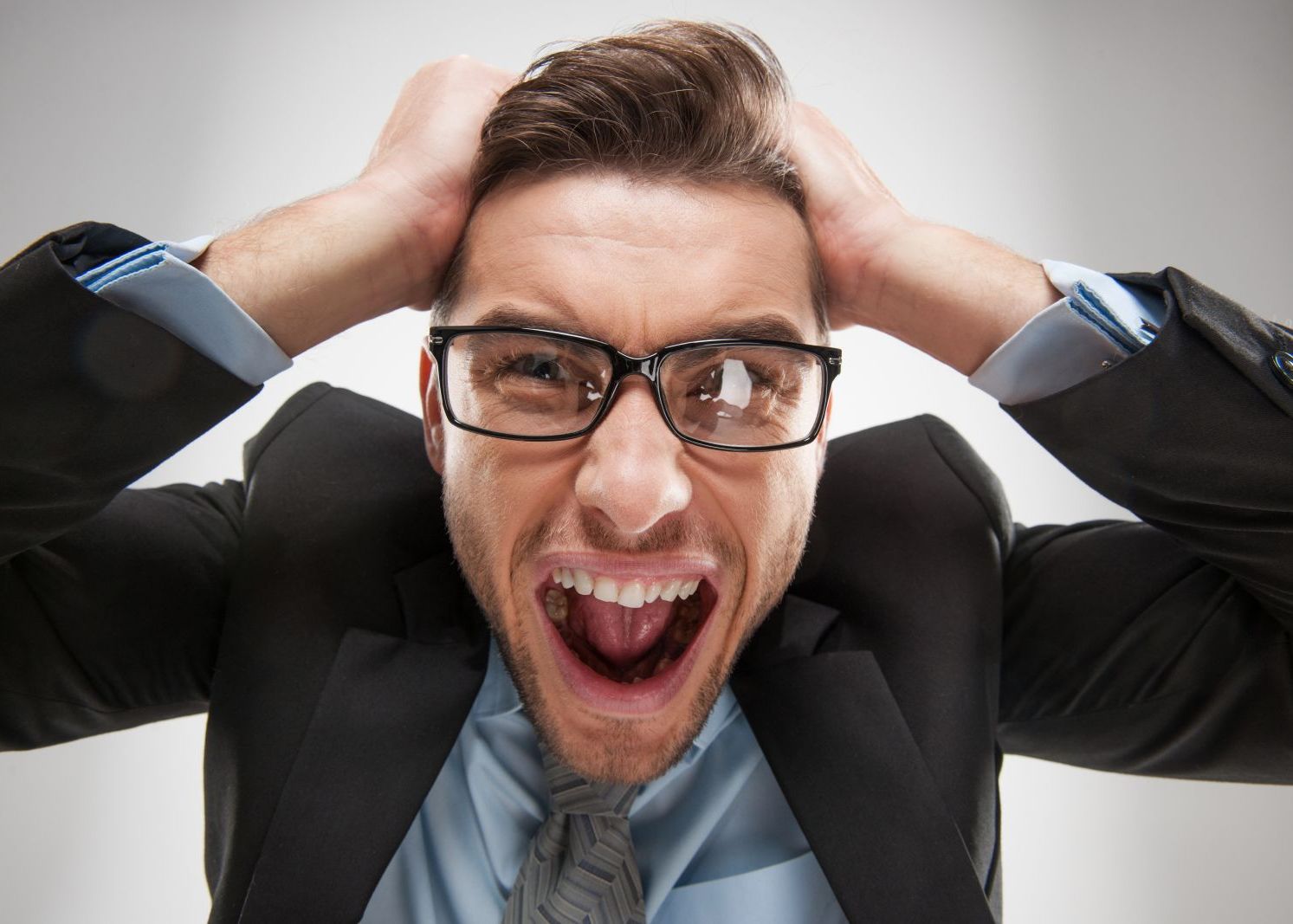 A lasat o persoana necunoscuta in casa lui in noaptea de Anul Nou. Ce a descoperit dupa l-a ingrozit A Lasat O Persoana Necunoscuta In Casa Lui In Noaptea De Anul Nou Ce A Descoperit Dupa L A Ingrozit