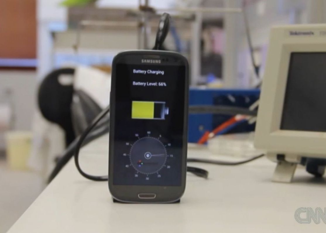 Cnn Prezinta Tehnologia Care Iti Rezolva O Mare Bataie De Cap Cum Iti Incarci Telefonul In Mai Putin De