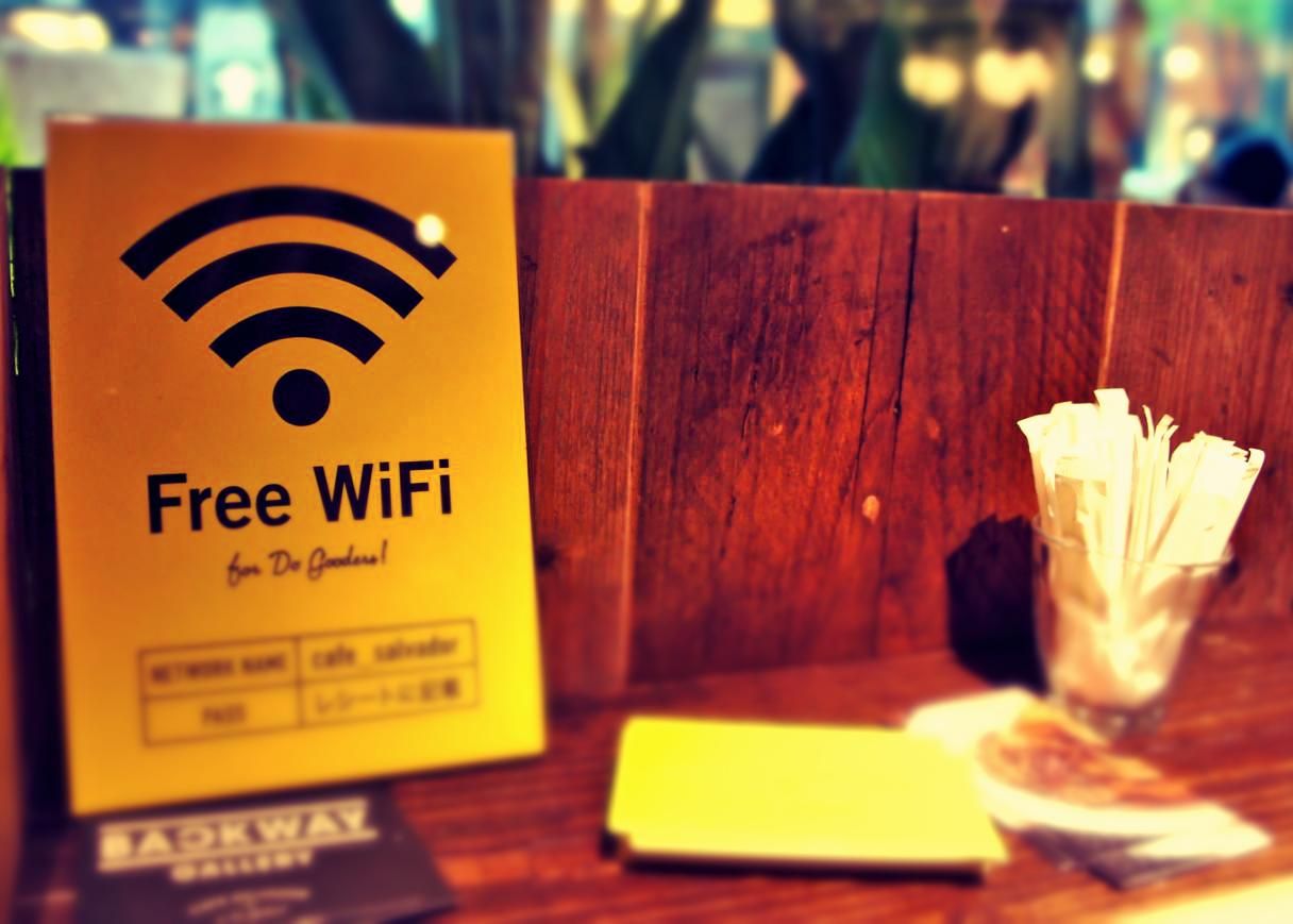 Cafenelele Si Universitatile Cu Wifi Ar Putea Fi Obligate Sa Stocheze Datele Clientilor