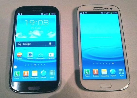 Samsung Galaxy S III, lansat in 2012, cu Android 4.04 Ice Cream Sandwich. S-a vandut in 60 mil. de bucati. Top 20 Telefoanele Cel Mai Bine Vandute Din Istorie