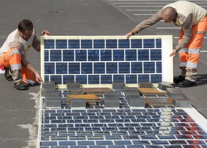 Prima Tara Care Va Avea Drumuri Cu Panouri Solare Futuriste Milioane De Case Vor Avea Electricitate In