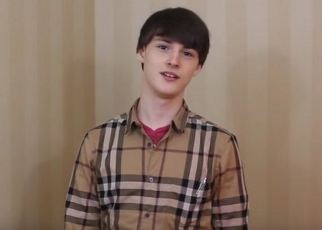 Are Doar 17 Ani Si Este Un Geniu Cum A Ajuns Sa Castige 30 000 De Dolari Pe Luna Fara Sa Aiba Un Job