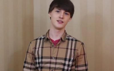 Are doar 17 ani si este un geniu! Cum a ajuns sa castige 30.000 de dolari pe luna fara sa aiba un job