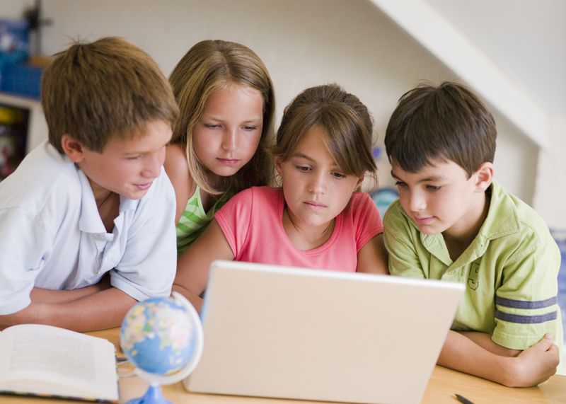 Cursuri gratuite de programare pentru clasele V-VIII. 20 de scoli, inscrise deja in program Cursuri Gratuite De Programare Pentru Clasele V Viii 20 De Scoli Inscrise Deja In Program
