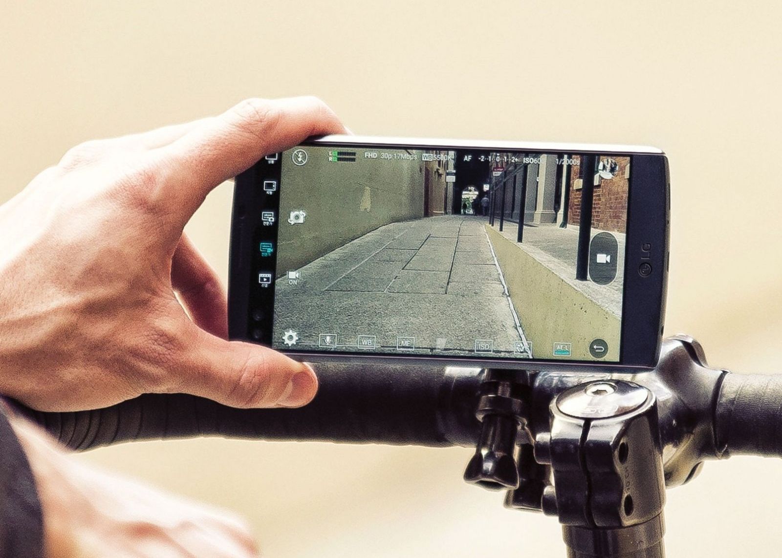 Cum Spargi Un Telefon In 30 De Secunde Asa Treci De Senzorul De Amprenta La Un Lg