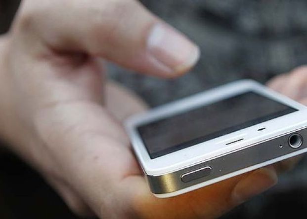 Un roman trimite, in medie, 74 de SMS-uri intr-o luna. Cat vorbim la telefon si cati mega de net consumam Un Roman Trimite In Medie 74 De Sms Uri Intr O Luna Cat Vorbim La Telefon Si Cati Mega De Net Consumam