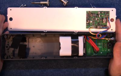 A platit 700 de dolari pentru o baterie reincarcabila de top. Ce a descoperit cand a desfacut cutia