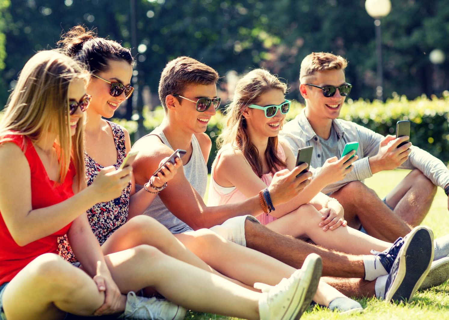 Aceasta Este Dependenta Generatiei Actuale Utilizatorii De Smartphone Stau 28 De Zile Pe An Cu Ochii In