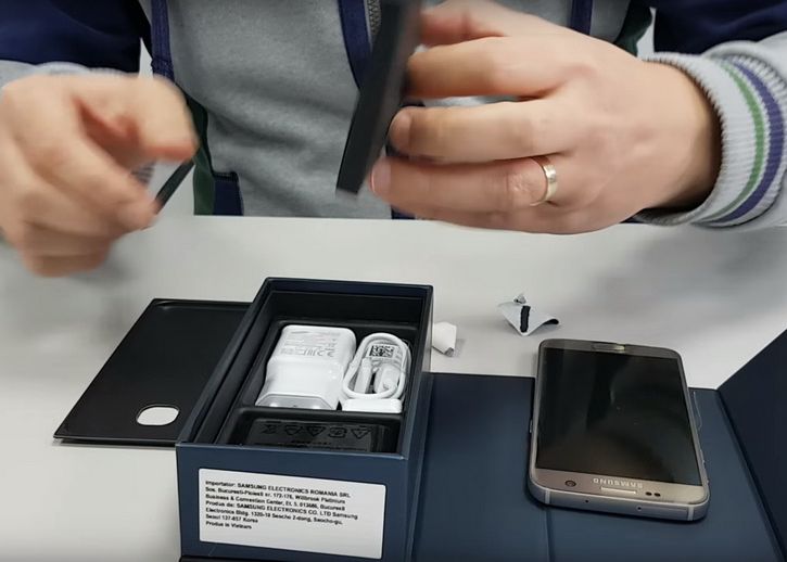 Unboxing Si Hands On Samsung Galaxy S7 Ce Gasesti In Cutie Cand Il Deschizi Prima Data