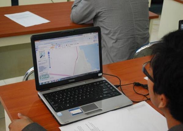 Hotii i-au montat un aparat de GPS pe masina si au asteptat momentul potrivit! Ce au descoperit politistii dupa jaf I Au Furat 6000 De Dolari Cu Un Mic Aparat Gps Ce A Patit Un Barbat Din America 1