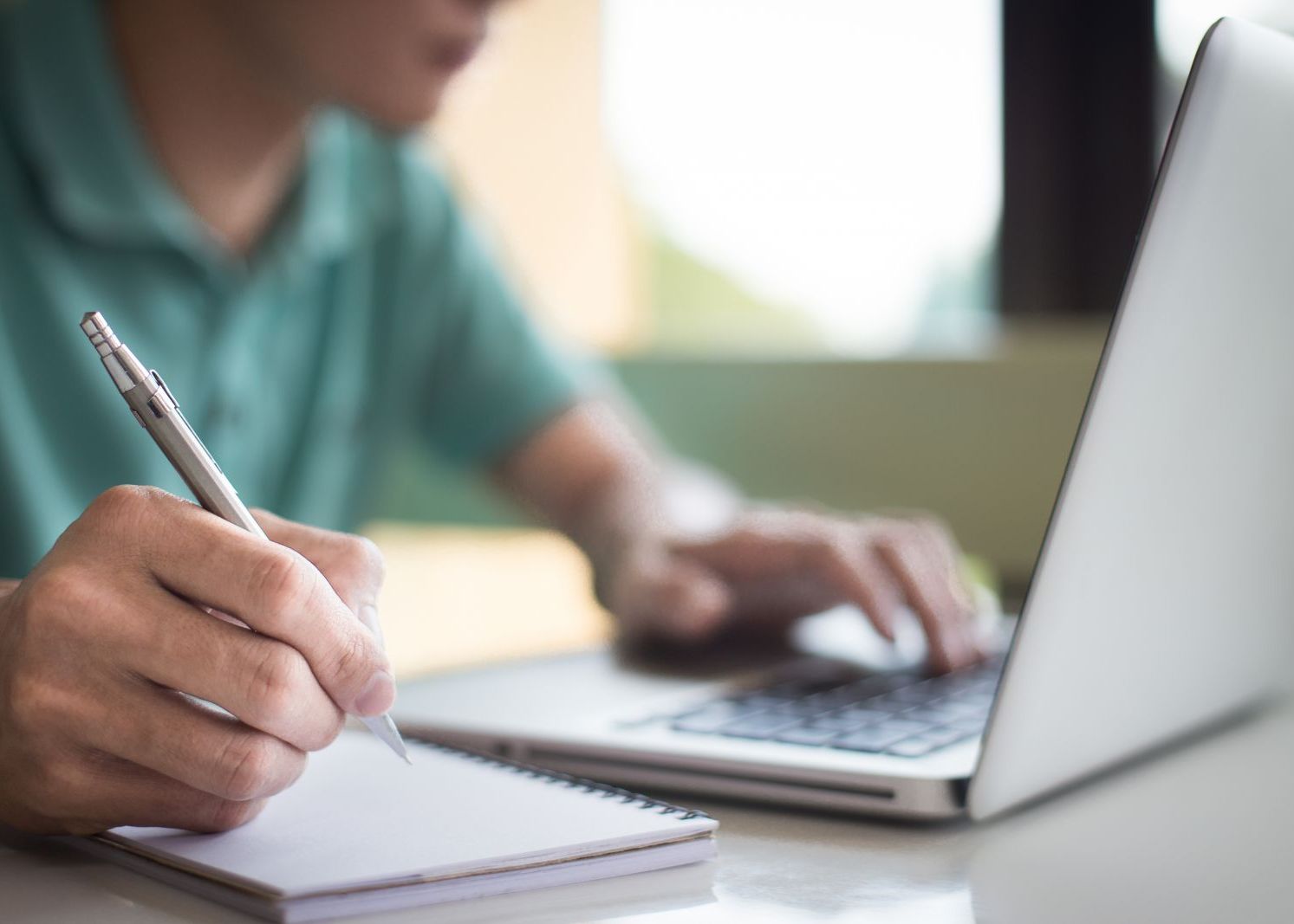 Ce Cautari Au Facut Romanii Pe Internet De 8 Martie