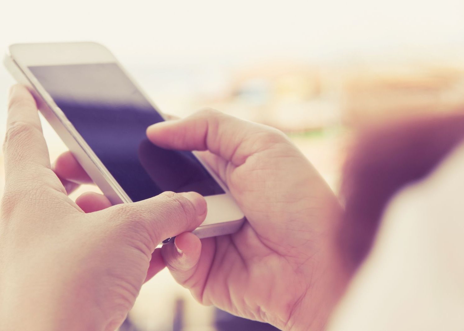 Sfarsit Tragic Pentru Un Adolescent Care Se Juca Pe Telefon Ce A Patit Intr Un Moment De Neatentie