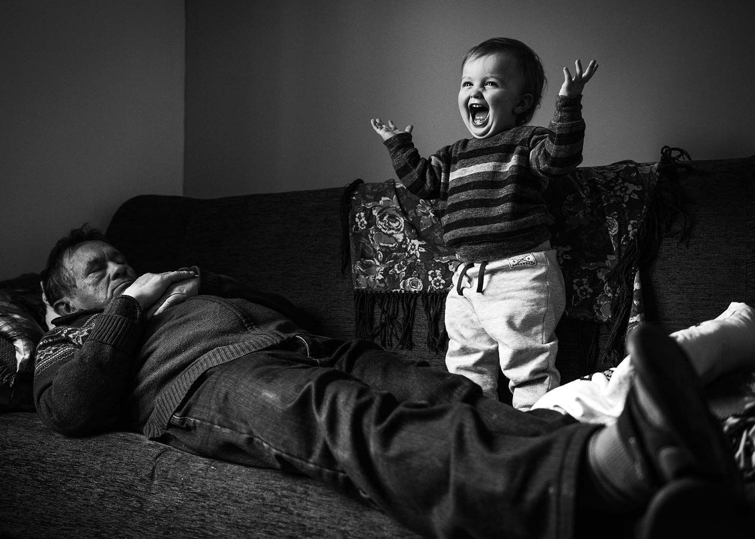 Alex Ingle, UK, Winner, Open, Smile,2016 Swpa Cel Mai Mare Concurs De Fotografie Din Lume Si A Desemnat Castigatorii La Categoriile Open Si Youth
