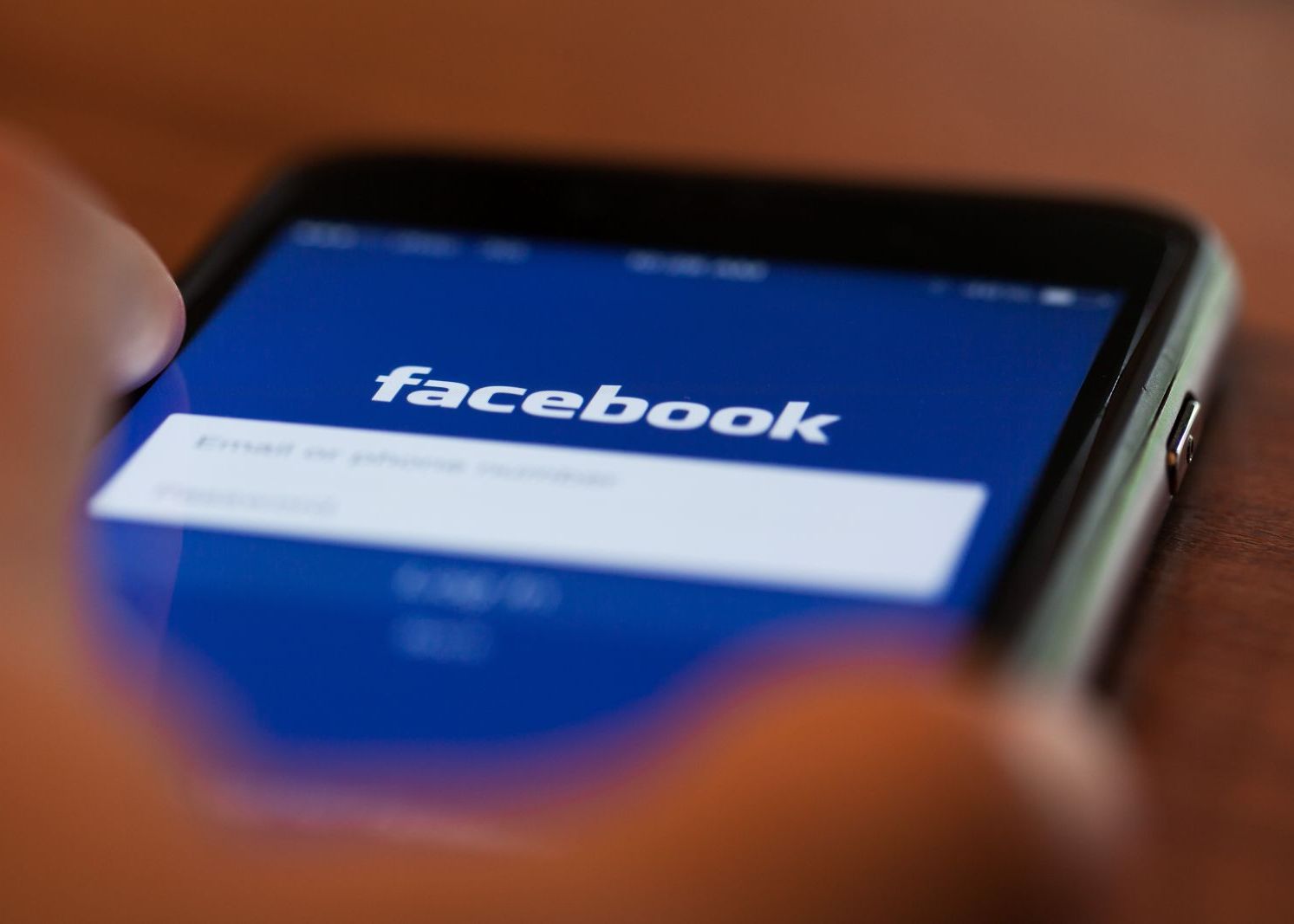 Orasul Care Este Interzis Pe Facebook De Ce Nu Poate Sa I Spuna Nimeni Numele