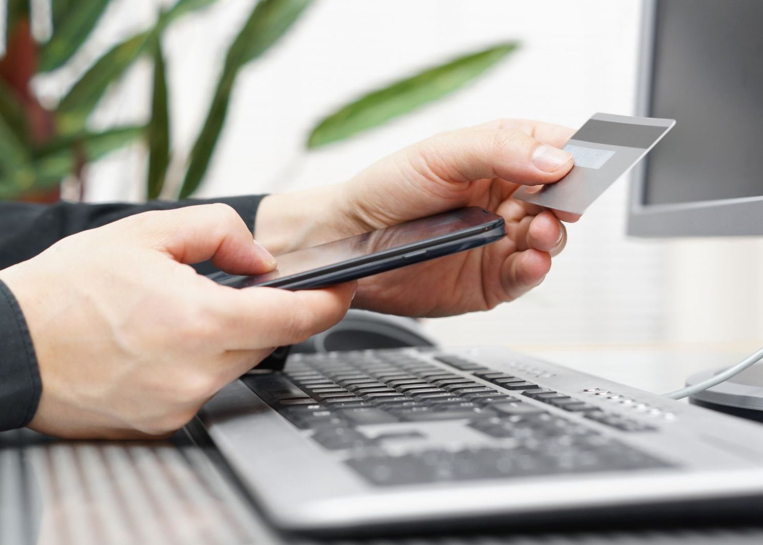 Nu Aveai Idee Cate Lucruri Dezvalui Despre Tine Ce Se Intampla Atunci Cand Postezi Pe Net