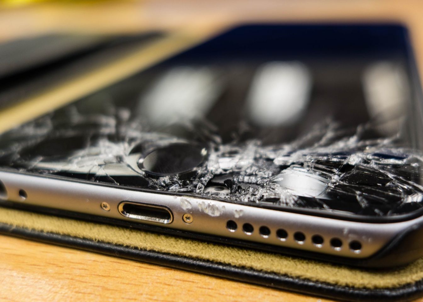 Apple se asteapta ca iPhone-ul tau sa se strice! Care e durata de viata a telefonului Apple Se Asteapta Ca Iphone Ul Tau Sa Se Strice Care E Durata De Viata A Telefonului