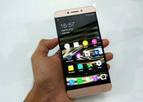 E primul telefon din lume care face asta! Le-au luat-o inainte celor de la Apple! Leeco Le Max 2
