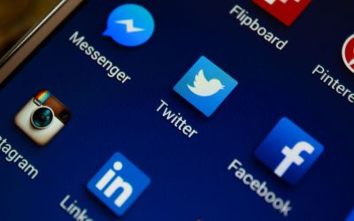 Dispare SMS-ul? Cele 2 aplicatii pe care le prefera utilizatorii! Anuntul facut de Facebook