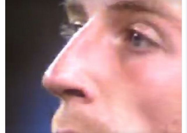 S A Filmat Cu Periscope In Timp Ce Se Uita Cum Pierde Titlul Marea Rivala